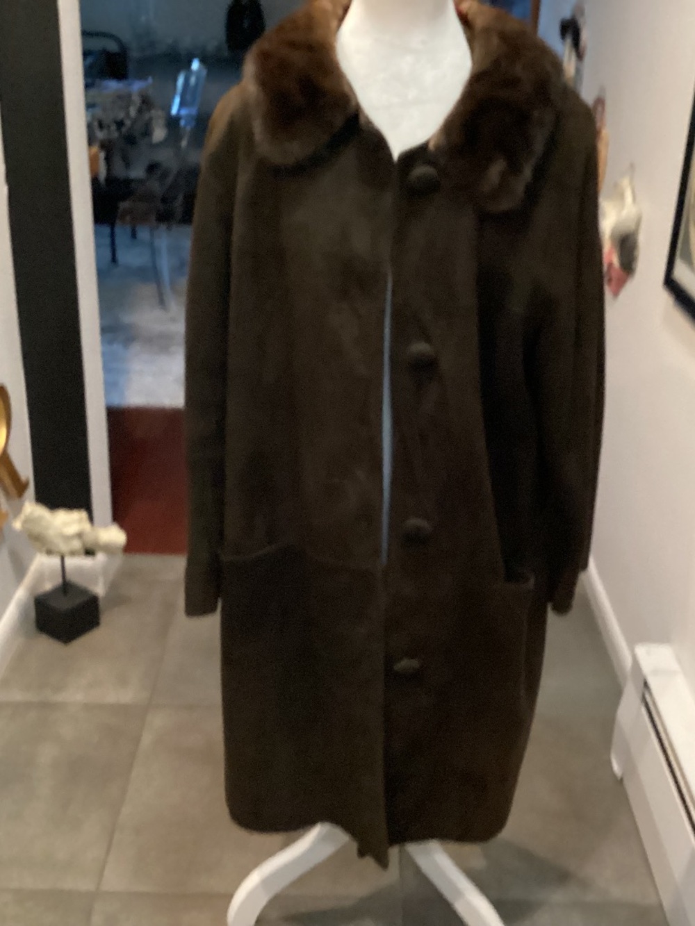 BROWN SUEDE VINTAGE LONG COAT FUR COLLAR. FABULOUS 🤗🤗🤗🤗🤗